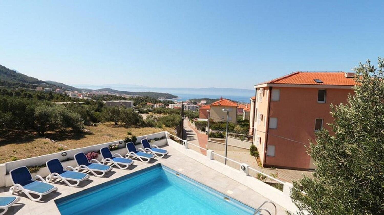 Sandra - With Pool Ferienhaus Makarska