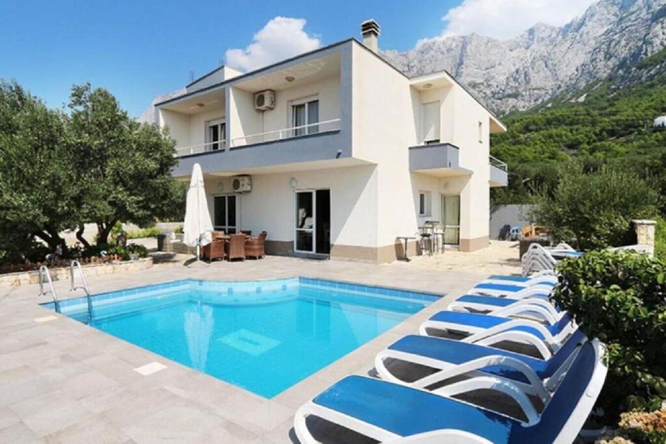 Ferienhaus Sandra - With Pool *